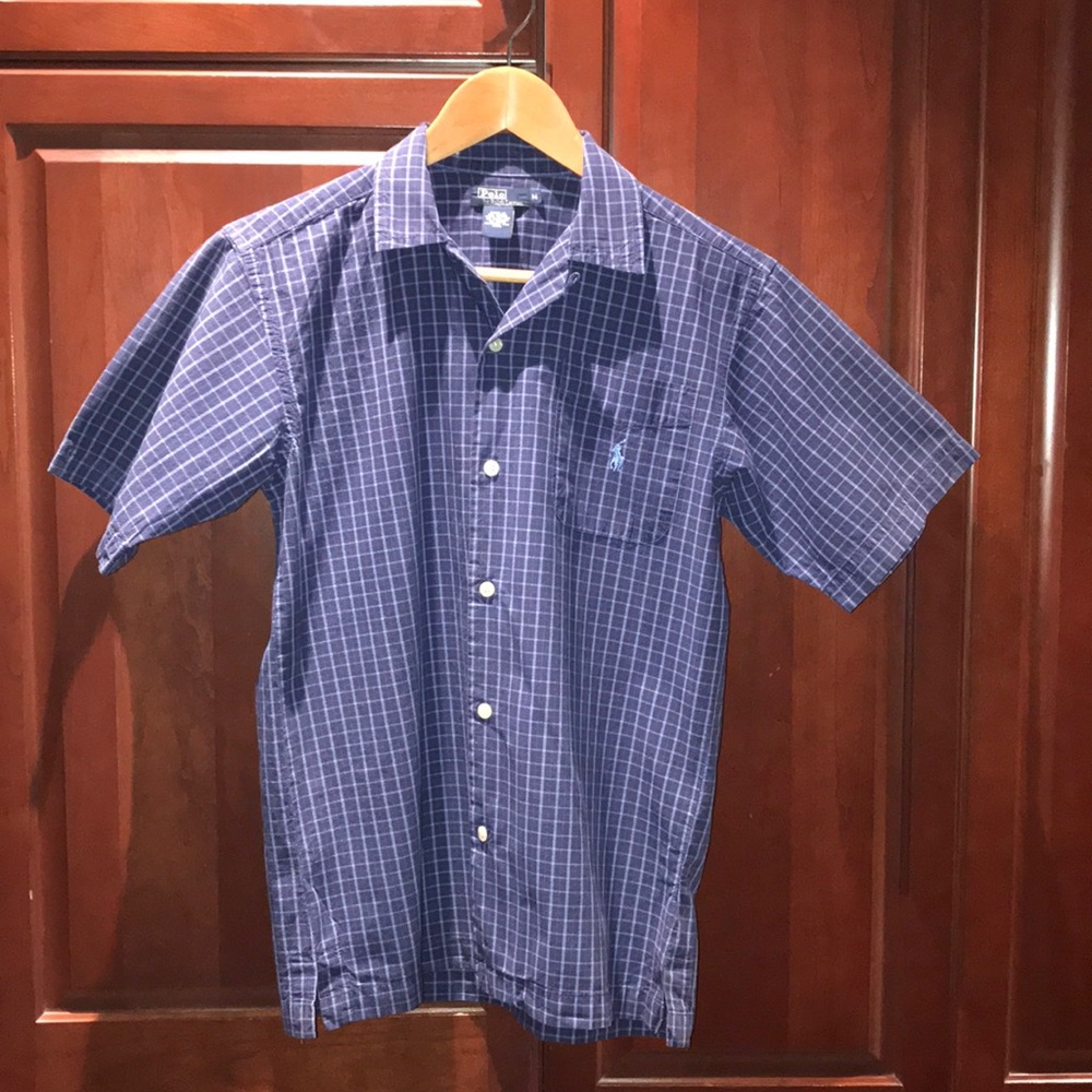 Polo short sleeve button down shirt. Boys medium